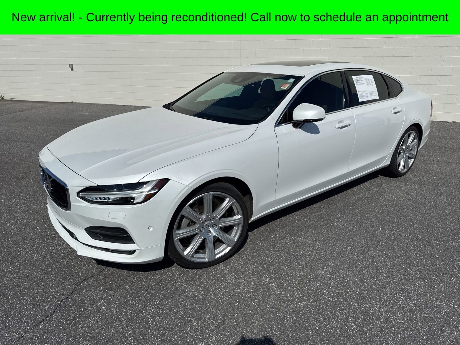 Used 2018 Volvo S90 T6 Momentum w/ Convenience Package