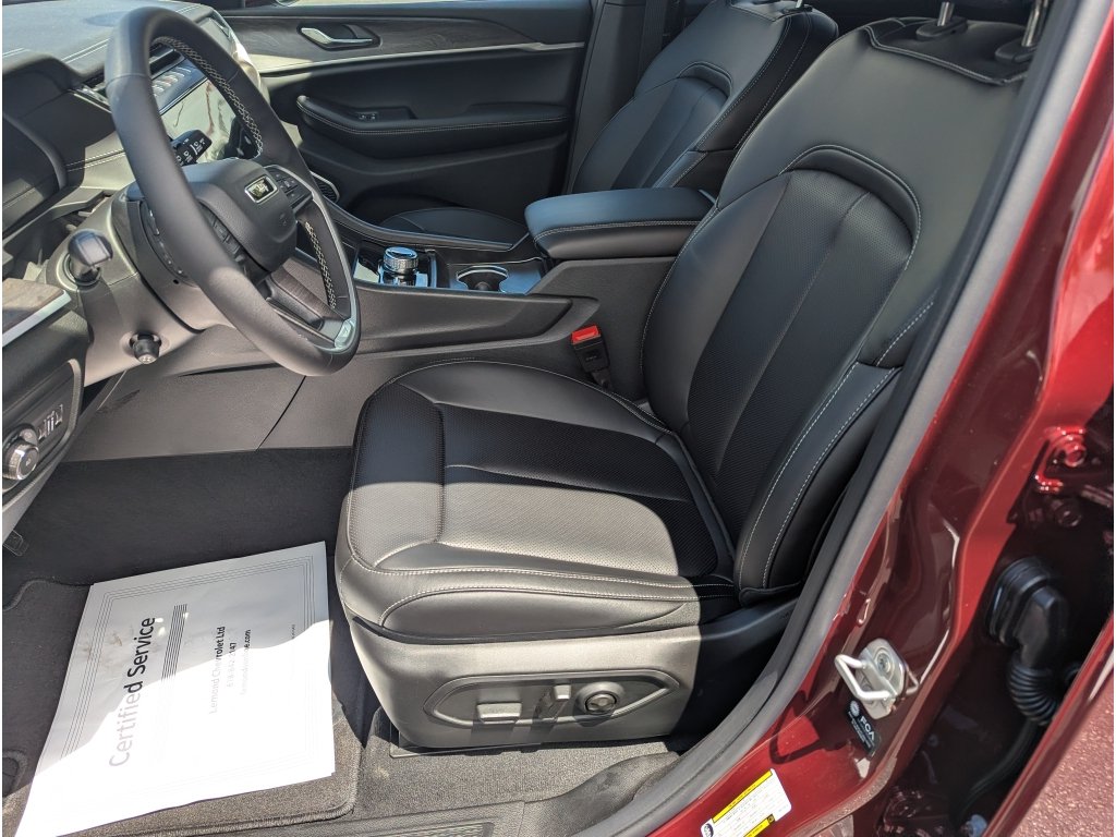 New 2026 Jeep Grand Cherokee L Limited AWD/4WD image 8