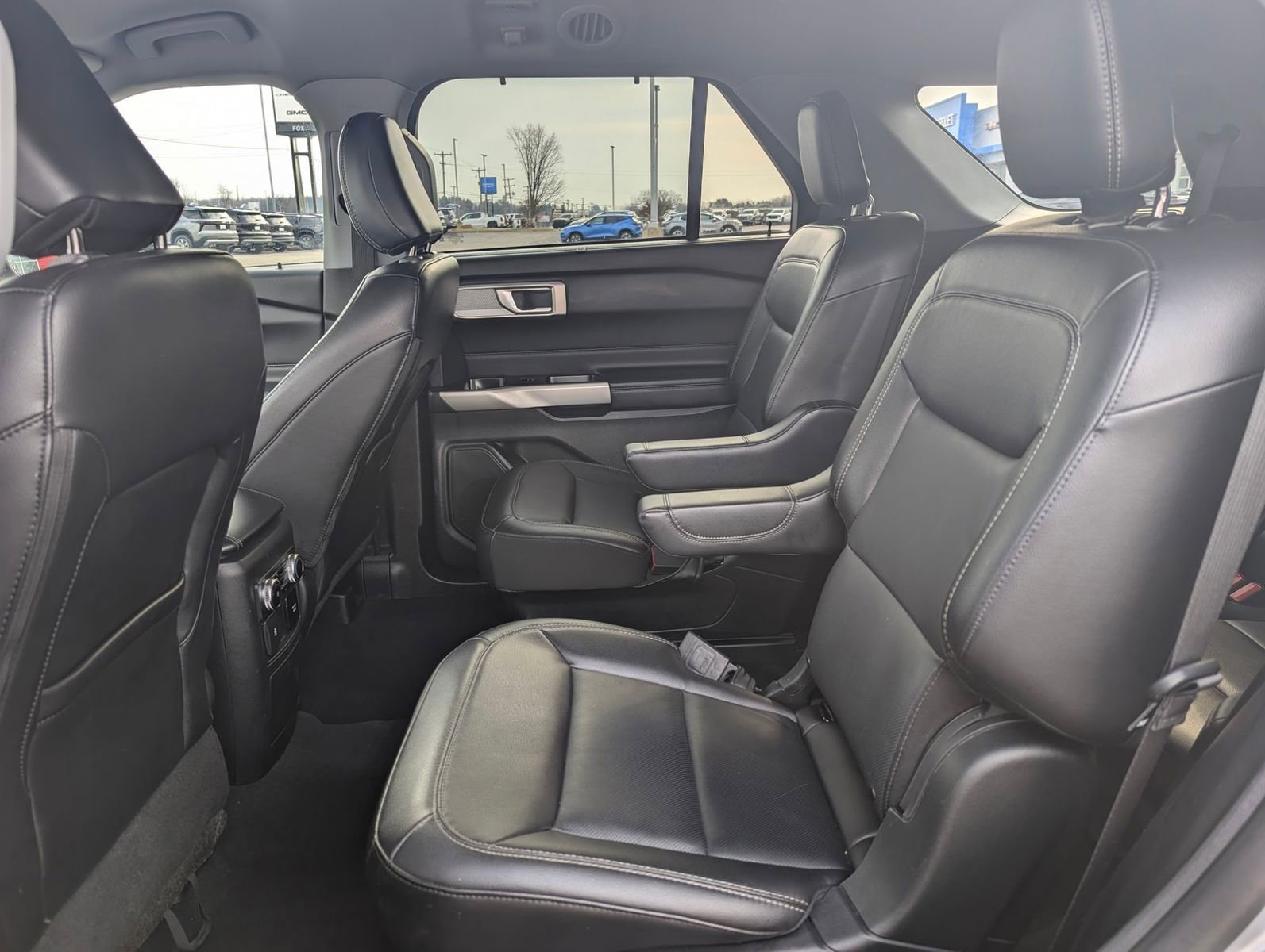 Used 2023 Ford Explorer Limited w/ Equipment Group 301A image 25