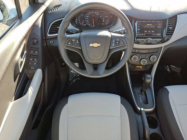 Used 2022 Chevrolet Trax LS w/ Tint and Cruise Package image 15