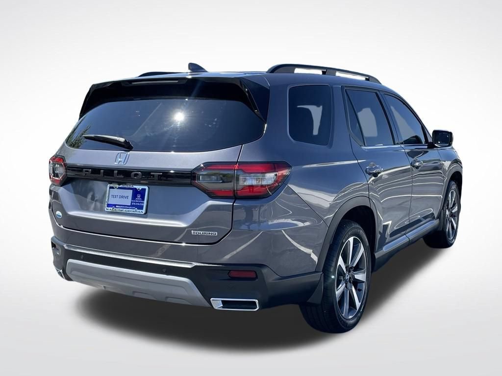 Certified 2025 Honda Pilot Touring image 6