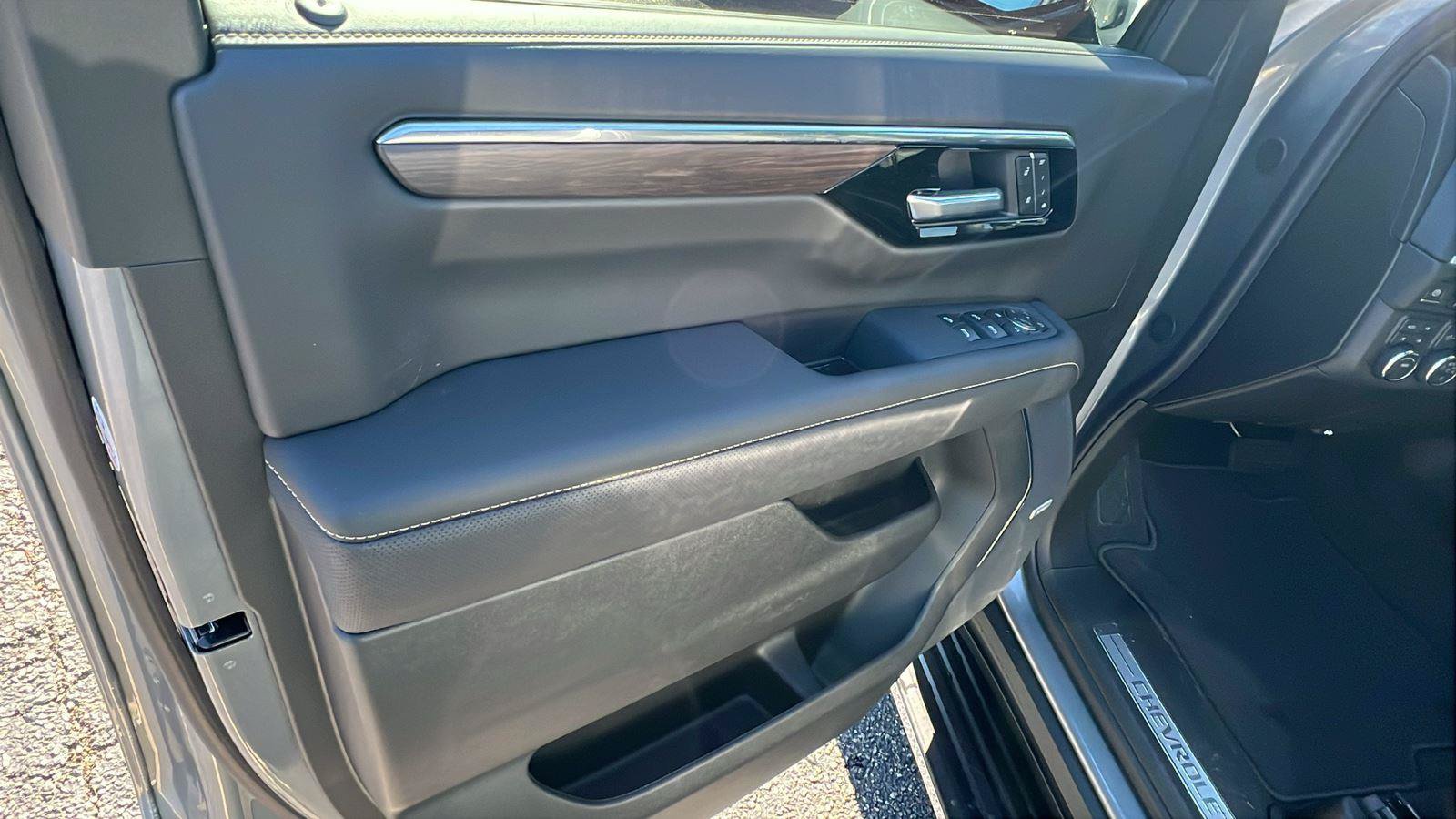 New 2026 Chevrolet Tahoe Premier AWD/4WD image 11