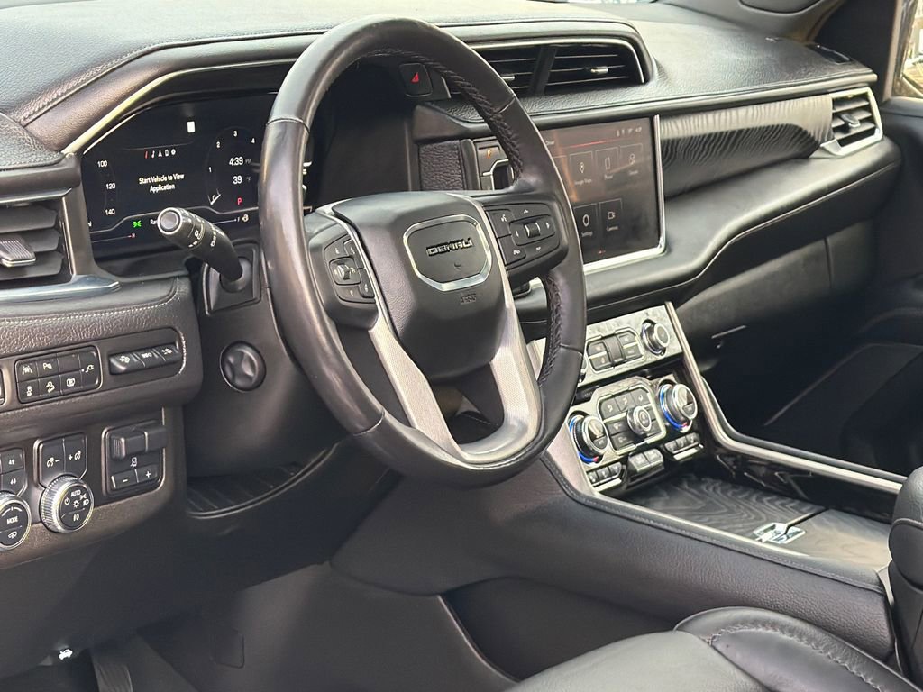 Used 2022 GMC Yukon XL Denali w/ Denali Ultimate Package image 18