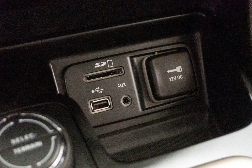 Used 2014 Jeep Cherokee Latitude image 17