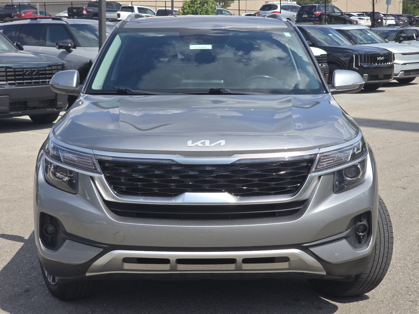 Used 2023 Kia Seltos EX AWD/4WD image 13