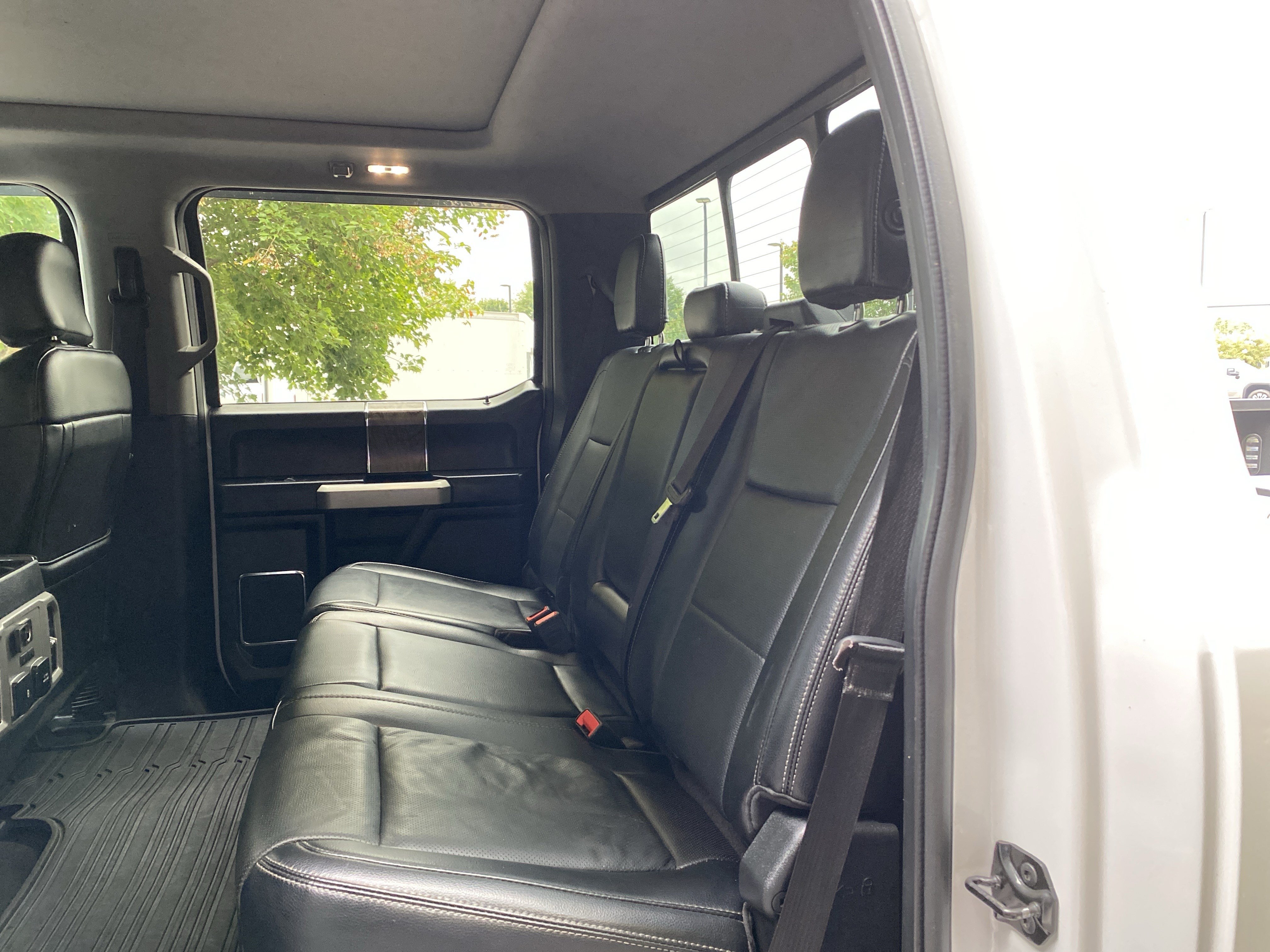 Used 2018 Ford F250 Lariat w/ Lariat Ultimate Package AWD/4WD image 35