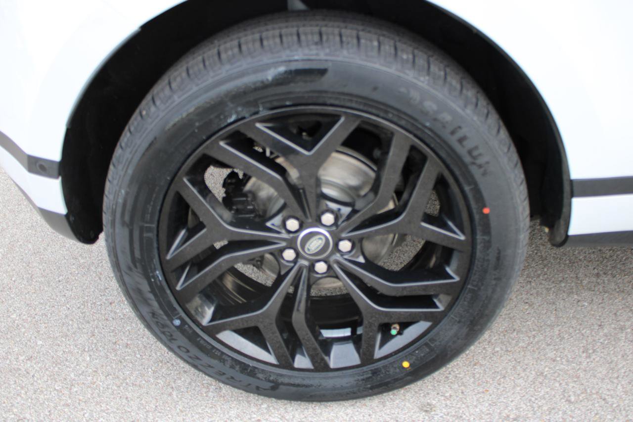 Used 2020 Land Rover Range Rover Evoque SE image 7