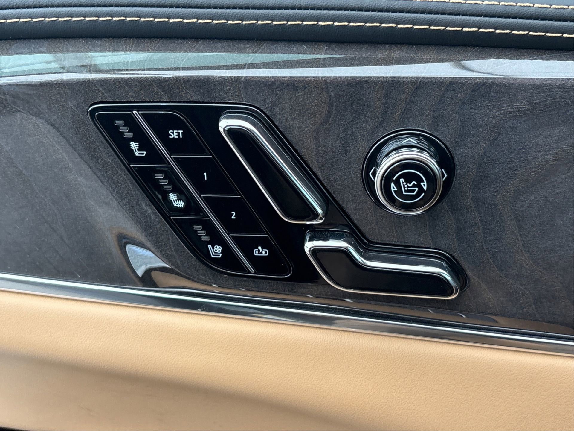 New 2025 Cadillac Escalade IQ Sport 2 image 19