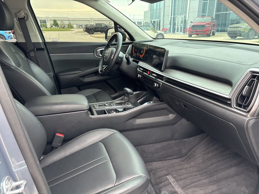 Used 2025 Kia Sorento X-Line EX AWD/4WD image 14