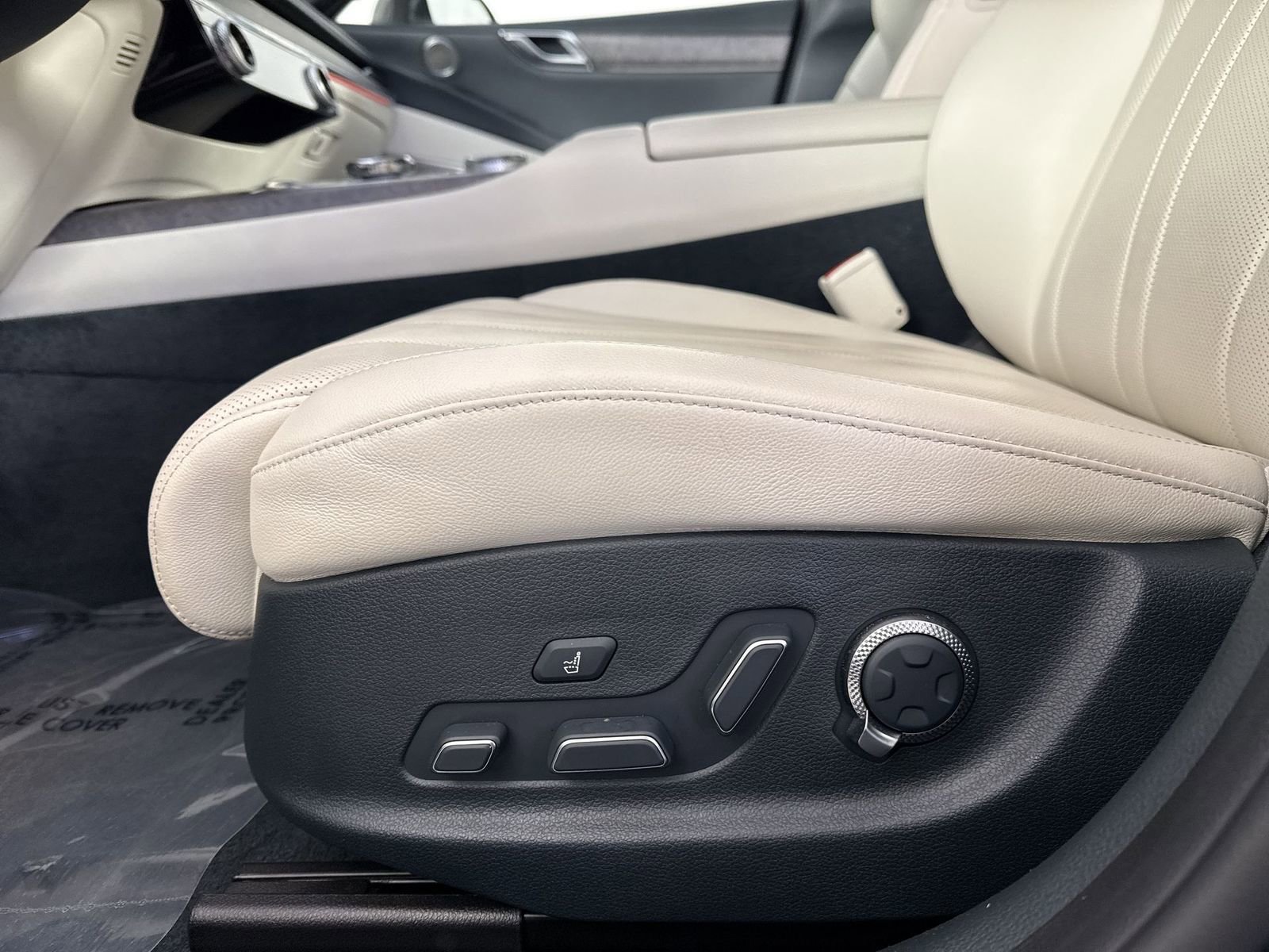 Used 2024 Genesis G80 image 20