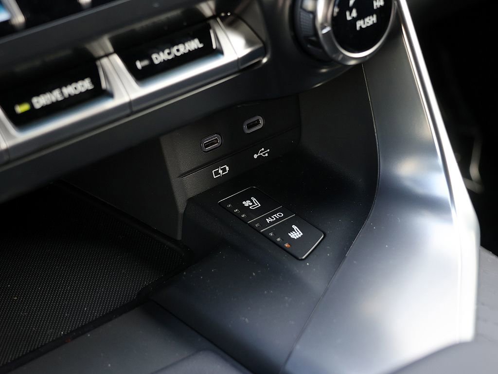 New 2026 Lexus LX 600 4WD w/ Premium Package image 26