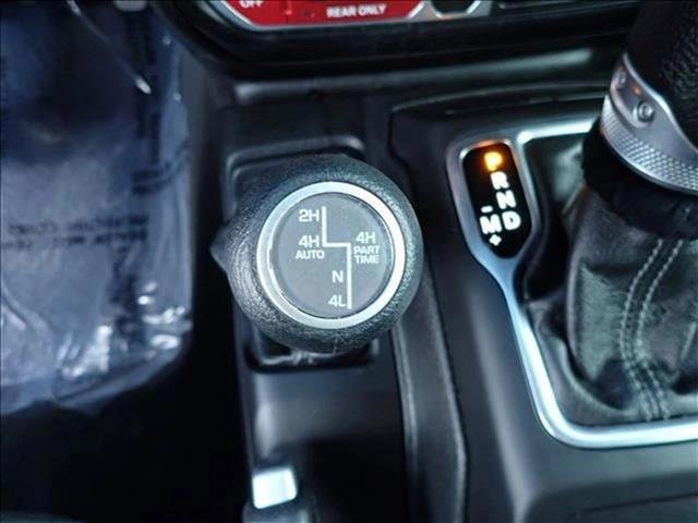 Used 2024 Jeep Wrangler Unlimited AWD/4WD image 22