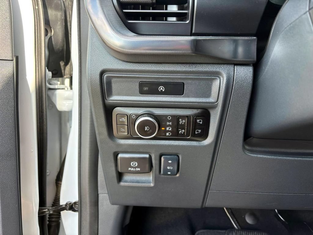 Used 2025 Ford F150 Raptor AWD/4WD image 19
