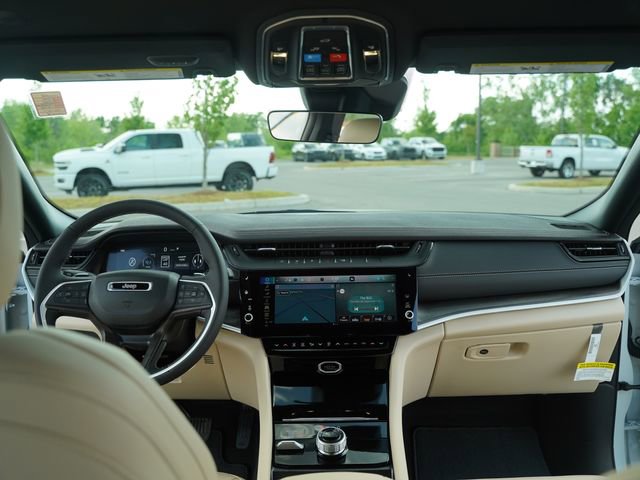 New 2026 Jeep Grand Cherokee L Limited w/ Limited Altitude Package AWD/4WD image 26