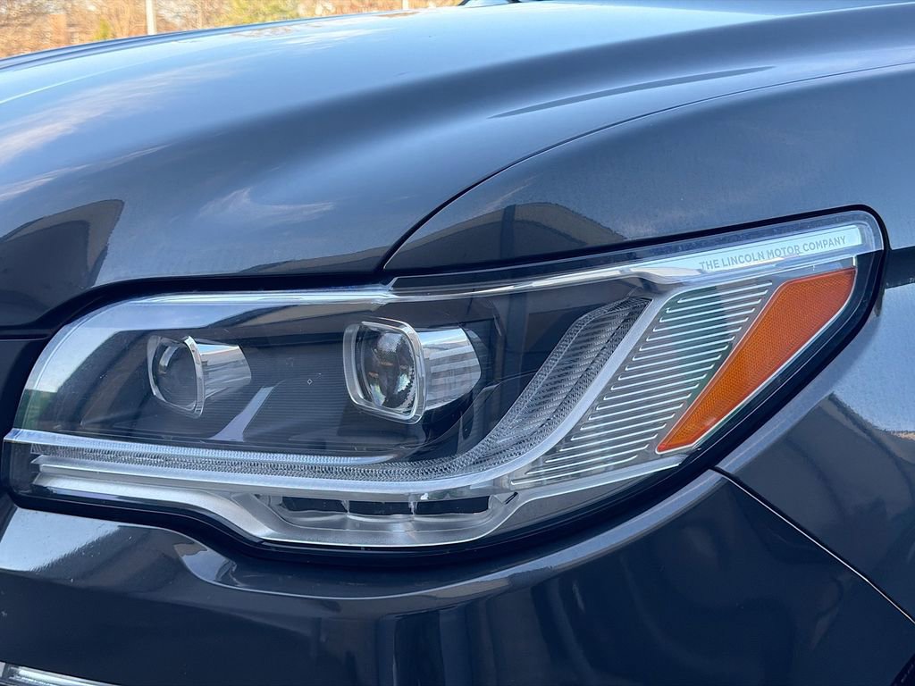 Used 2023 Lincoln Navigator Reserve image 11