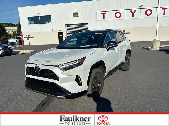 Used 2024 Toyota RAV4 XSE AWD/4WD image 17