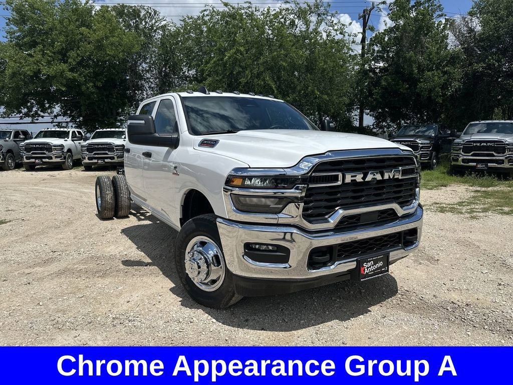 New 2026 RAM 3500 Tradesman w/ Chrome Appearance Group A AWD/4WD image 4