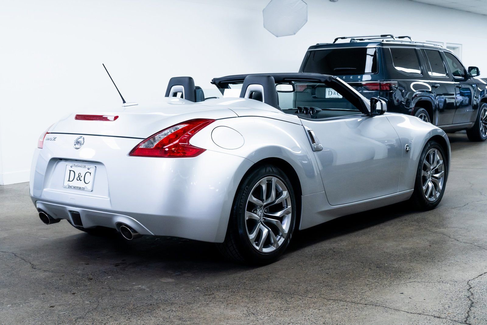 Used 2011 Nissan 370Z Touring image 6