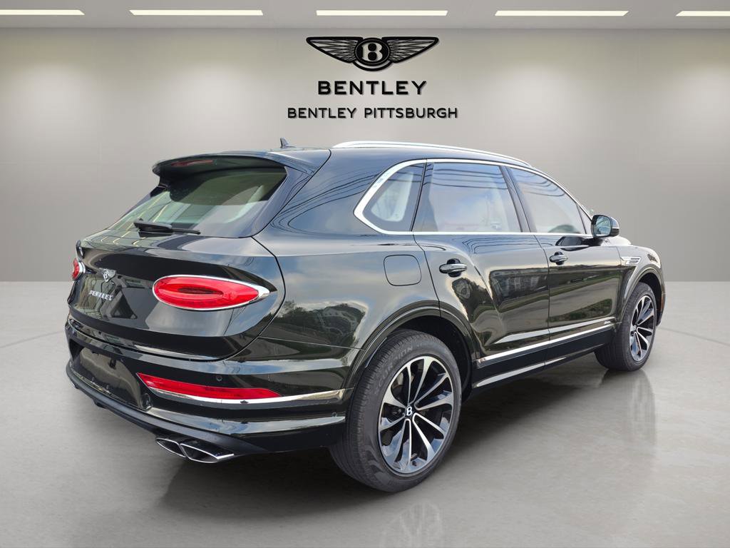 Used 2023 Bentley Bentayga image 3