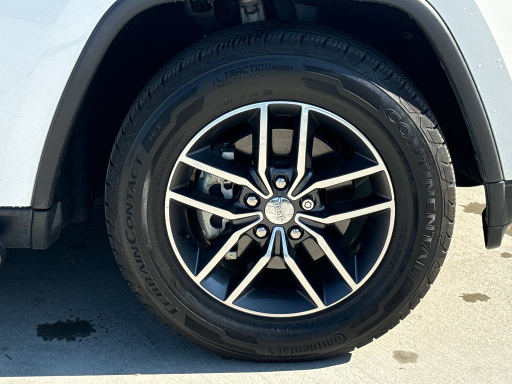 Used 2018 Jeep Grand Cherokee Limited RWD image 11
