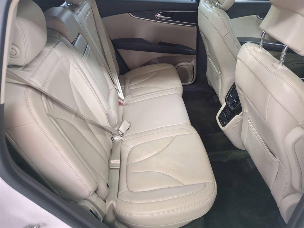 Used 2016 Lincoln MKX Reserve w/ Climate Package image 31