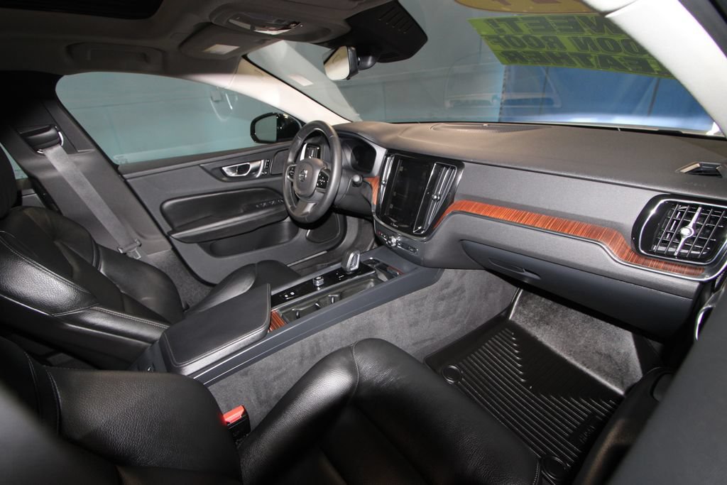 Used 2024 Volvo S60 B5 Plus AWD/4WD image 19