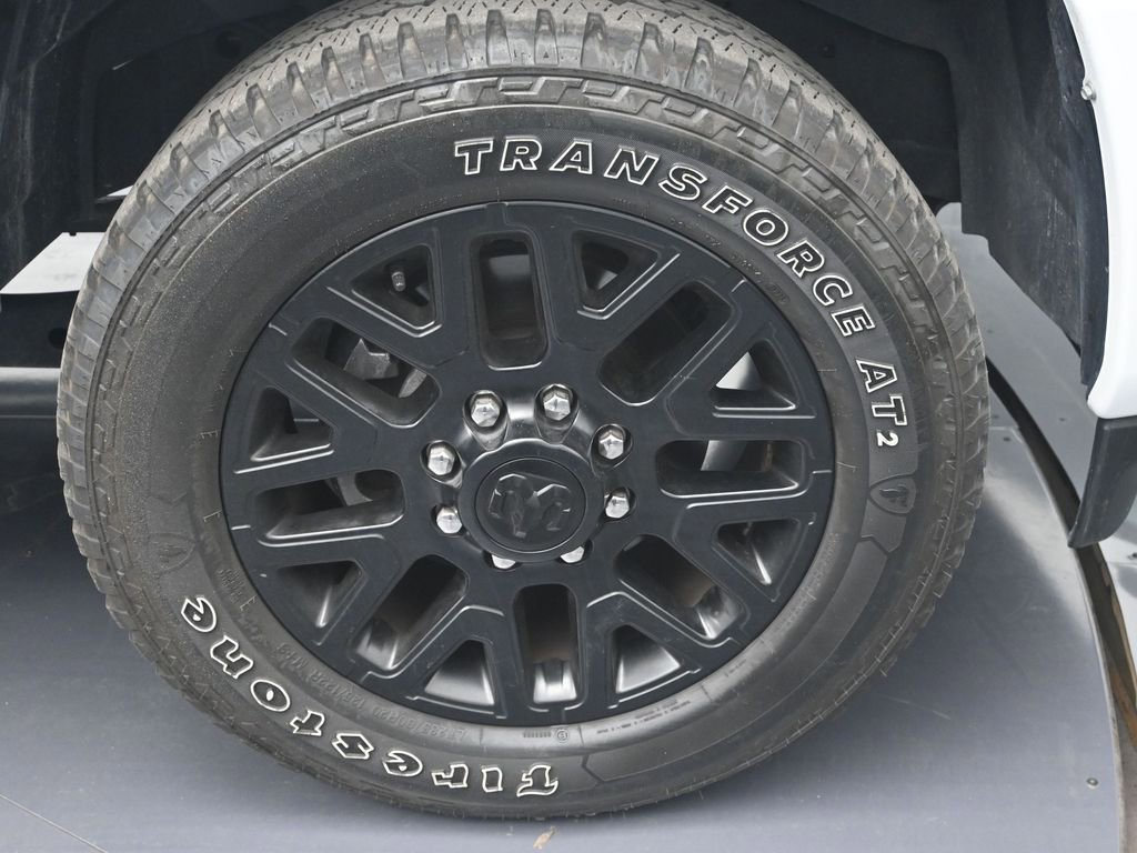 Used 2025 RAM 2500 Limited AWD/4WD image 9