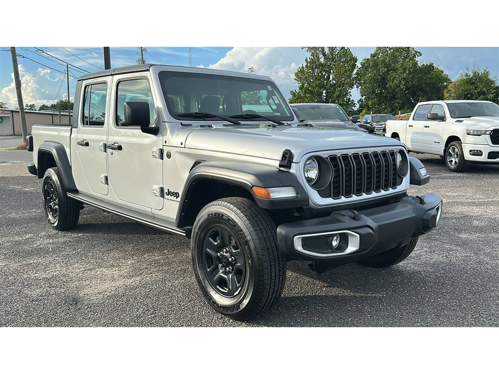 Used 2024 Jeep Gladiator Sport AWD/4WD image 8