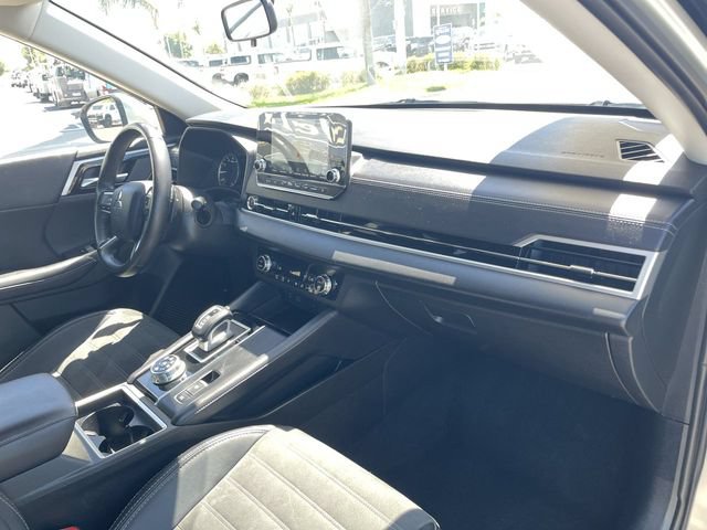 Used 2024 Mitsubishi Outlander SE Black Edition AWD/4WD image 29