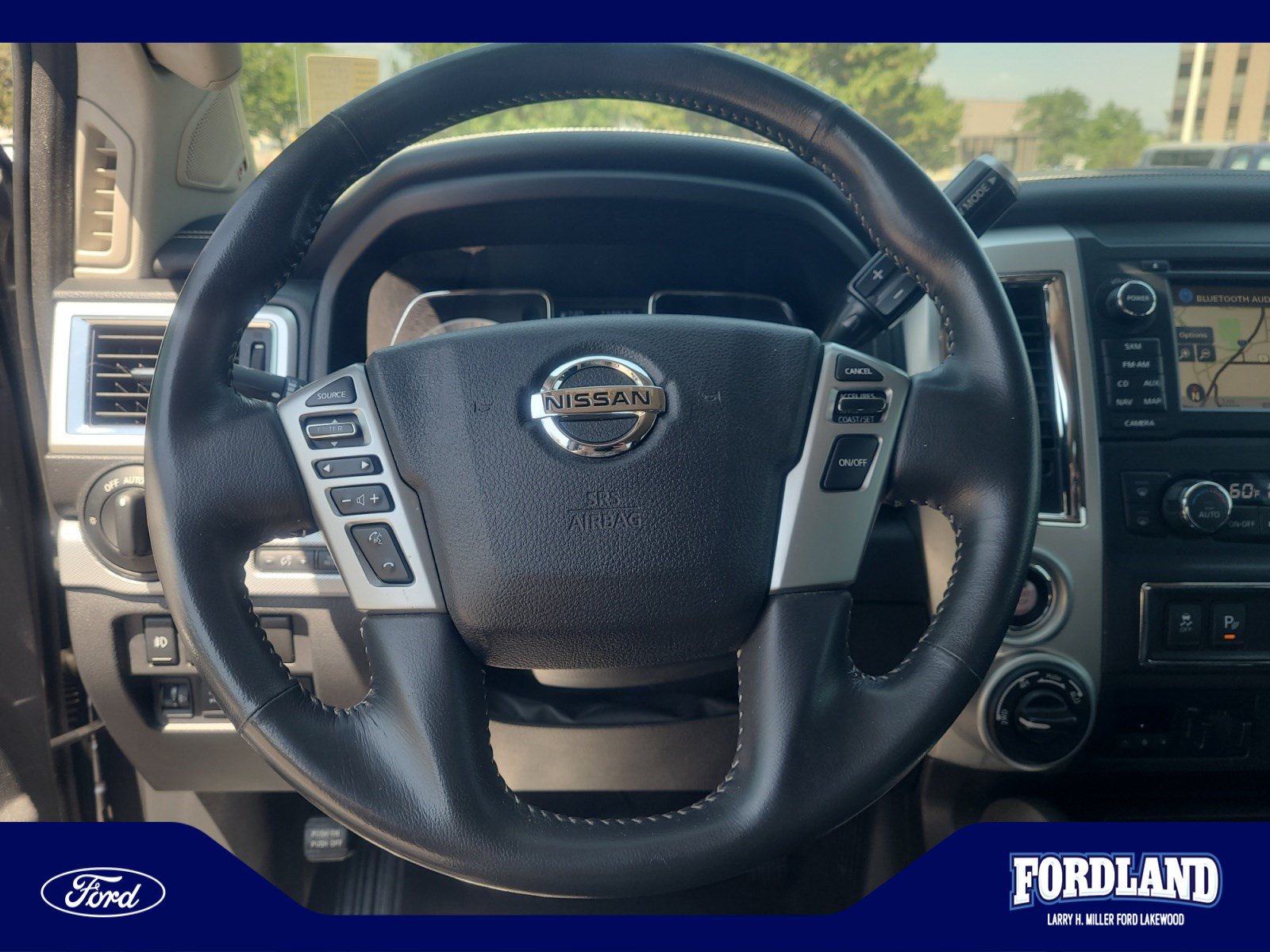 Used 2017 Nissan Titan PRO-4X AWD/4WD image 9