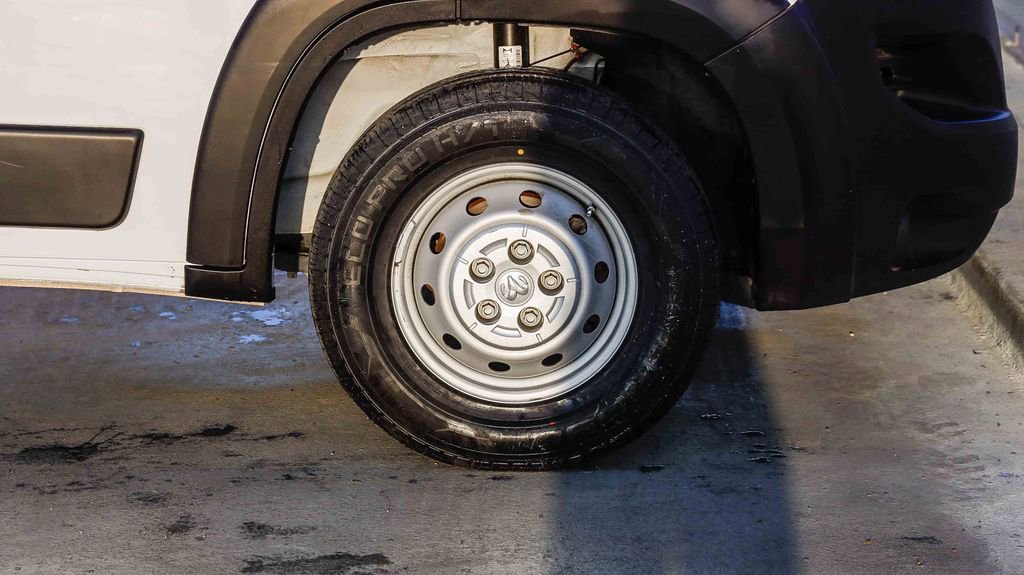Used 2023 RAM ProMaster 2500 w/ Premium Convenience Group (B) image 11