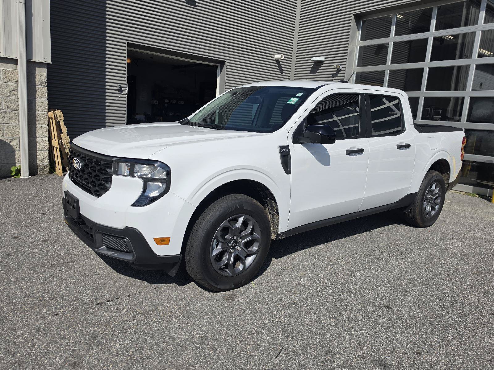 Used 2025 Ford Maverick XLT w/ Equipment Group 301A AWD/4WD image 7