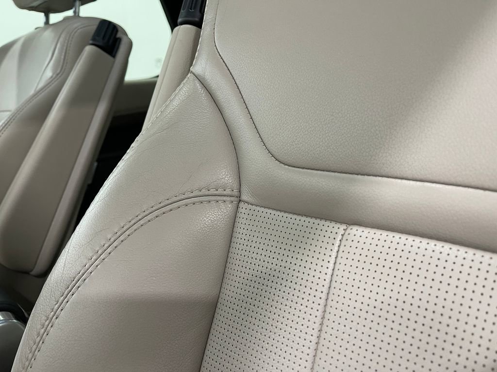 Used 2018 Land Rover Discovery HSE image 19