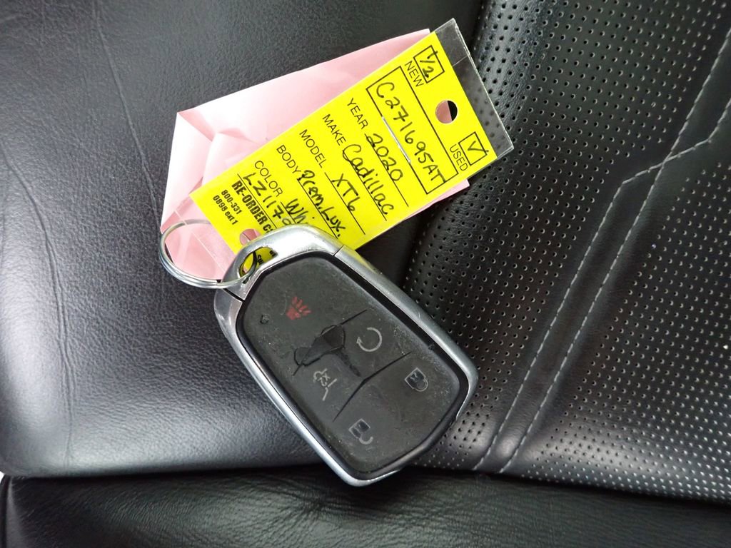 Used 2020 Cadillac XT6 Premium Luxury w/ Platinum Package image 43