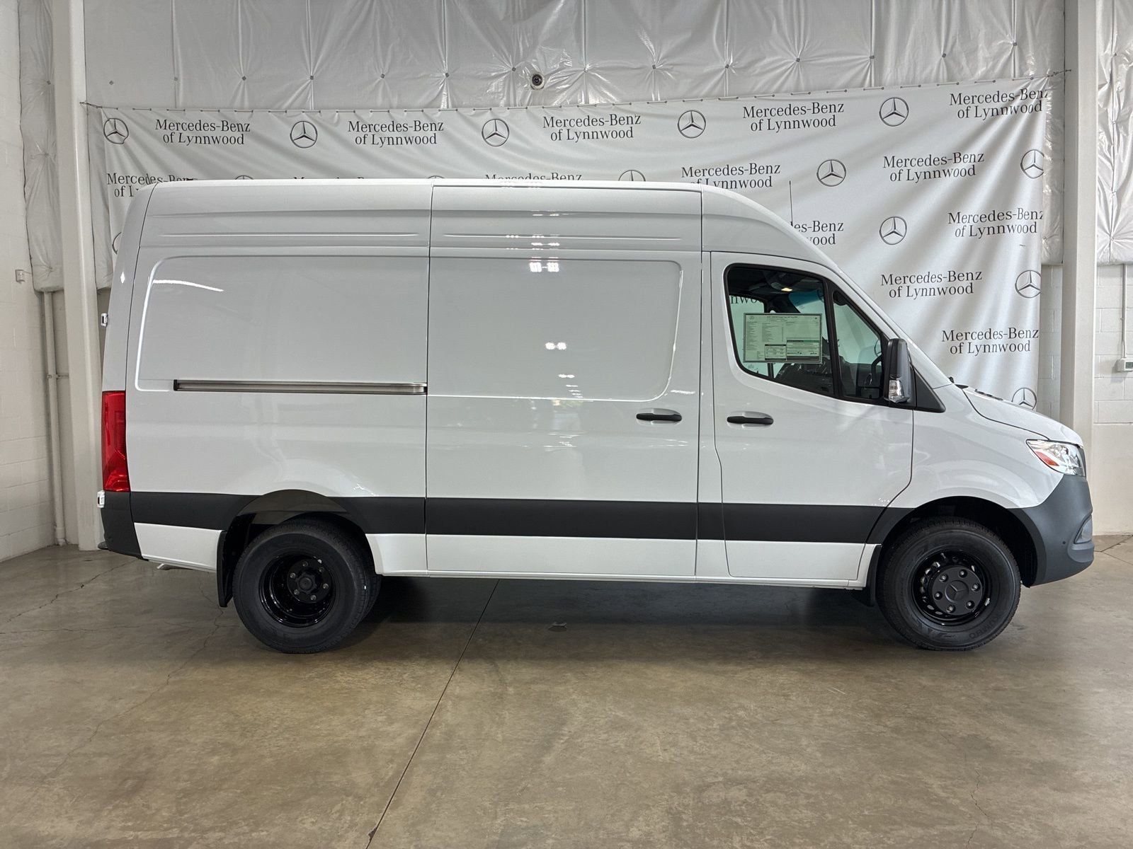 New 2025 Mercedes-Benz Sprinter 3500 image 3