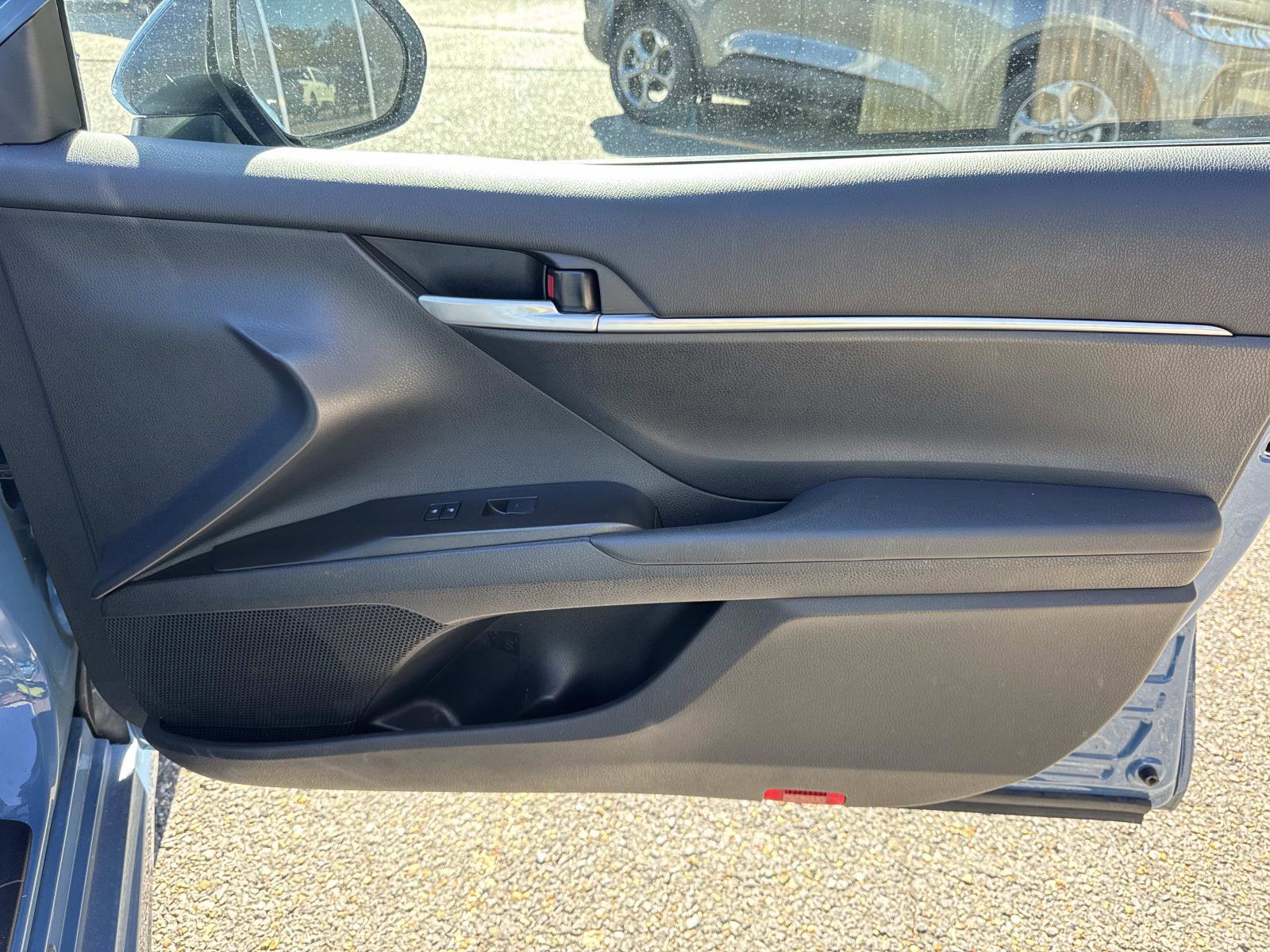 Used 2024 Toyota Camry SE image 11