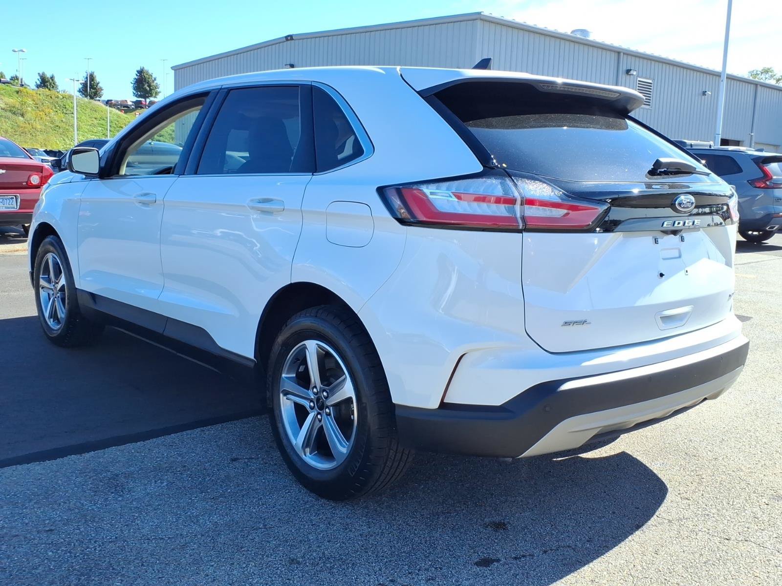 Used 2024 Ford Edge SEL w/ Convenience Package AWD/4WD image 4