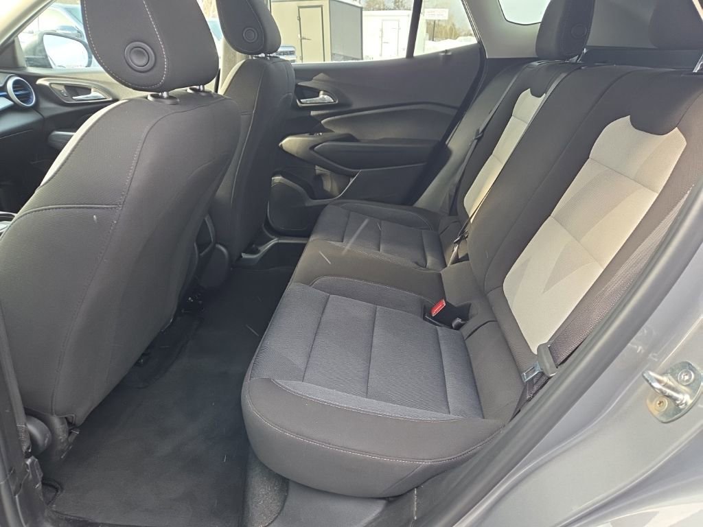 Used 2024 Chevrolet Trax LS image 20