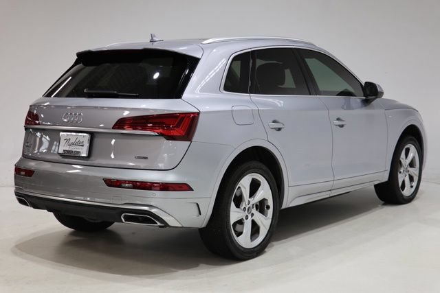 Used 2022 Audi Q5 2.0T Premium Plus w/ Premium Plus Package AWD/4WD image 8