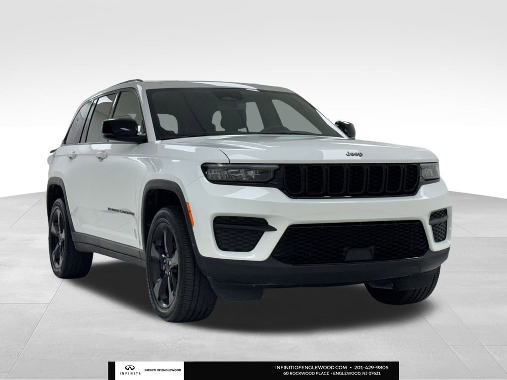 Used 2023 Jeep Grand Cherokee Altitude