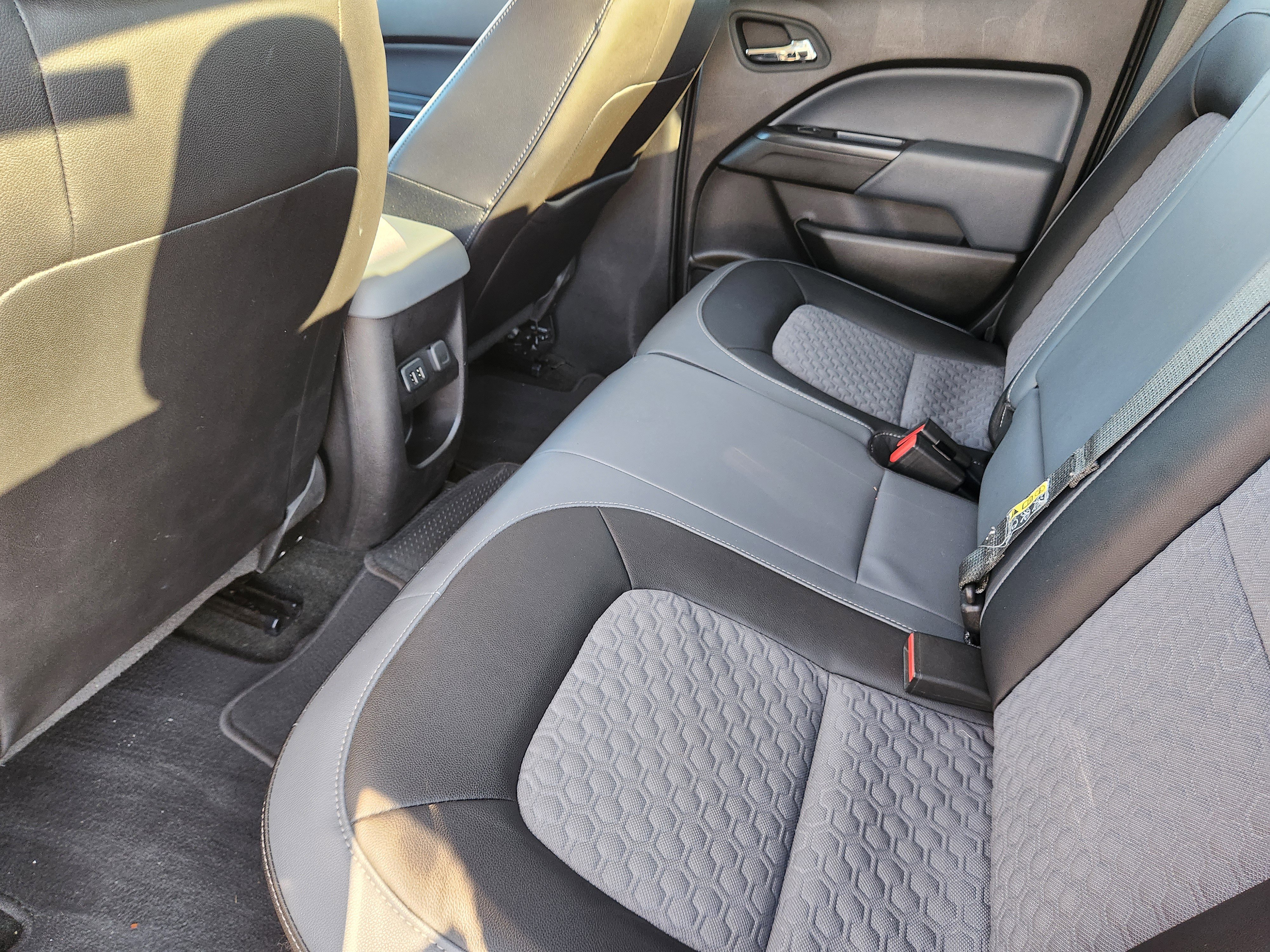 Used 2016 Chevrolet Colorado Z71 image 37