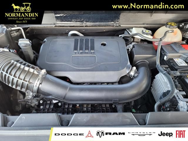 Used 2023 GMC Acadia SLT FWD image 20