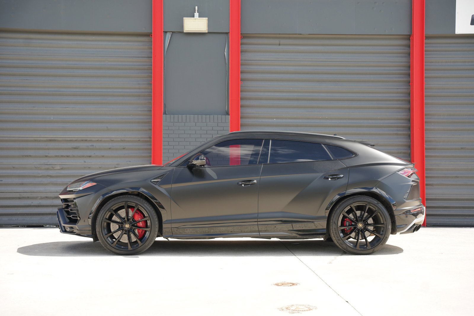 Used 2019 Lamborghini Urus AWD/4WD image 6