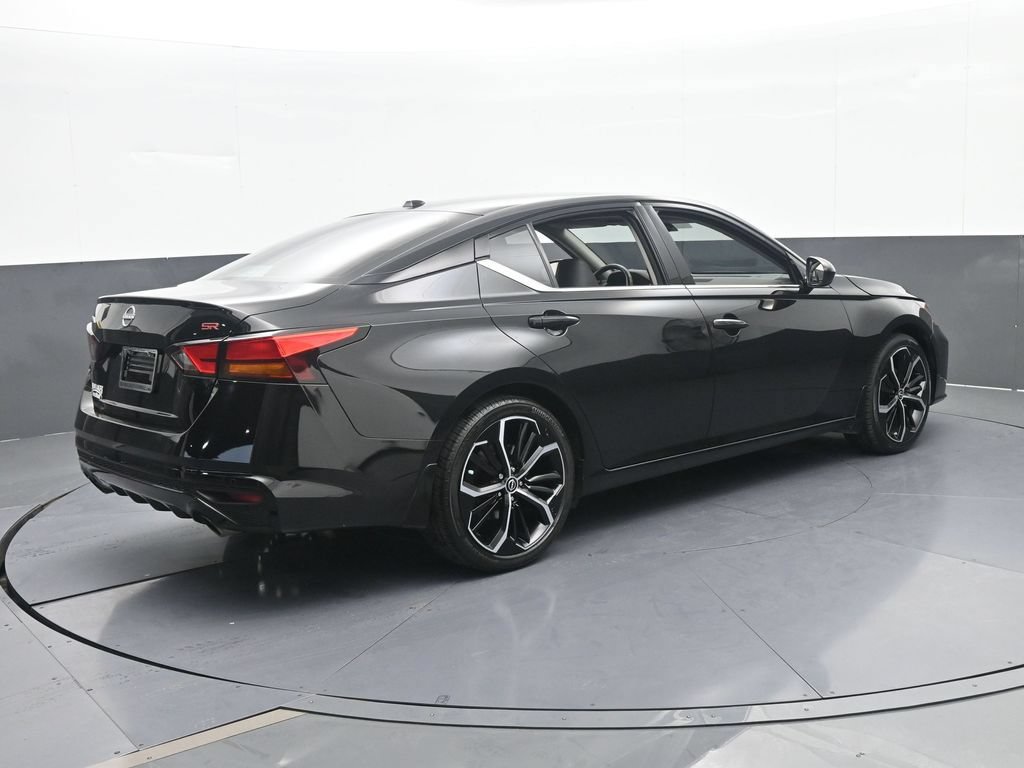Used 2024 Nissan Altima 2.5 SR FWD image 6