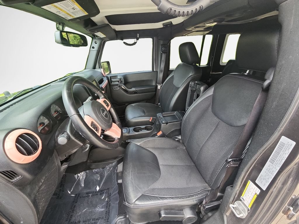 Used 2017 Jeep Wrangler Unlimited Sahara AWD/4WD image 13