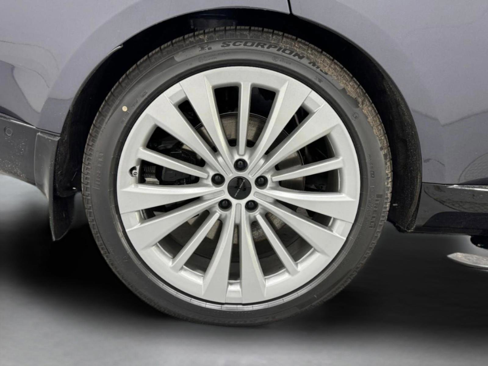 New 2026 Land Rover Range Rover Autobiography image 5