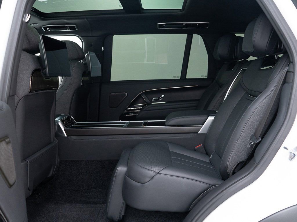 Used 2023 Land Rover Range Rover SV AWD/4WD image 24