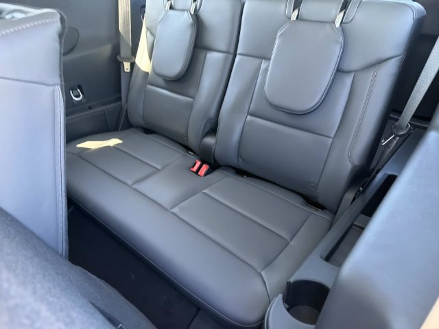 New 2026 Ford Explorer Active w/ Active Comfort Package RWD image 21
