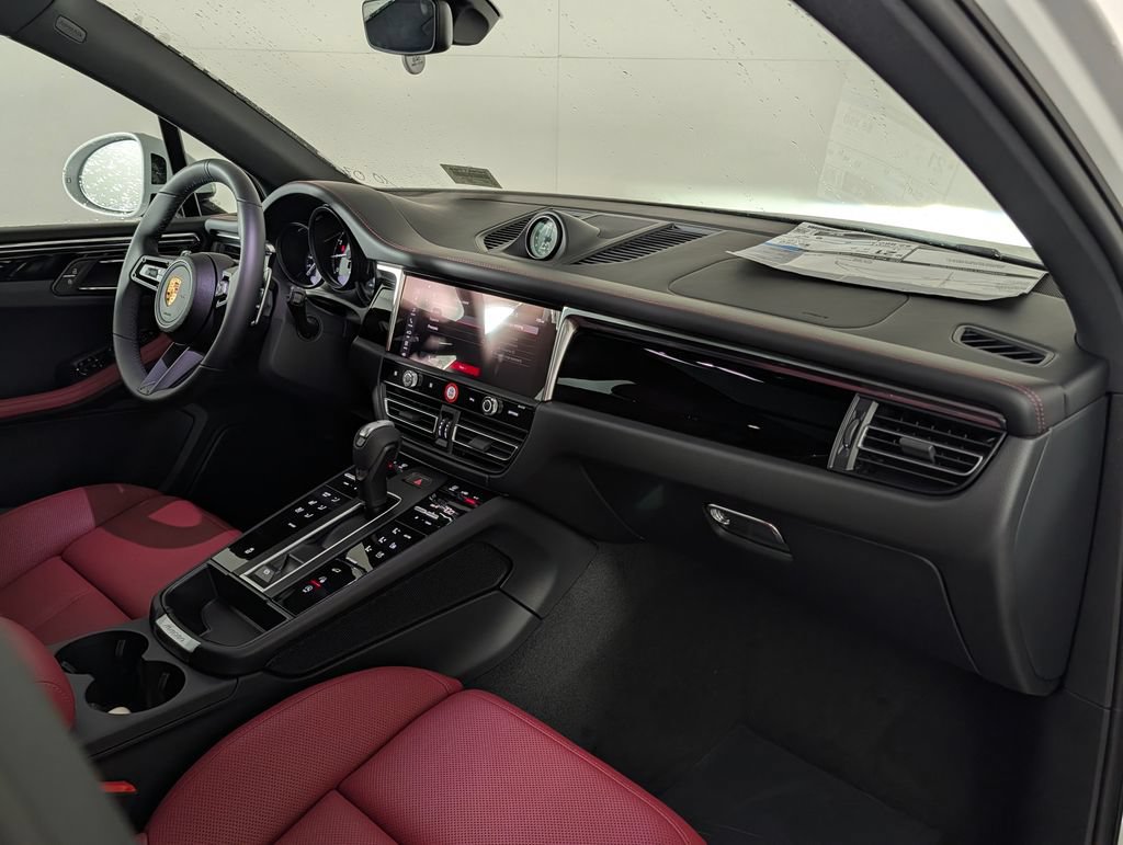 New 2026 Porsche Macan AWD/4WD image 19