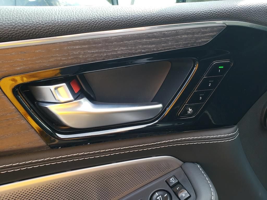 Certified 2026 Acura MDX w/ Advance Package AWD/4WD image 21